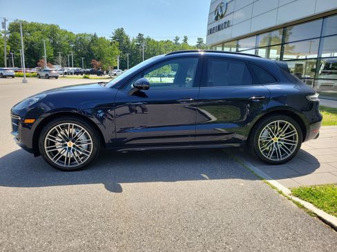 Used 2021 Porsche Macan Turbo AWD/4WD image 2