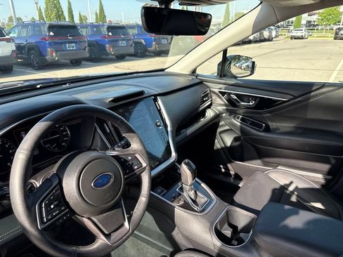 Used 2023 Subaru Outback Limited AWD/4WD image 4
