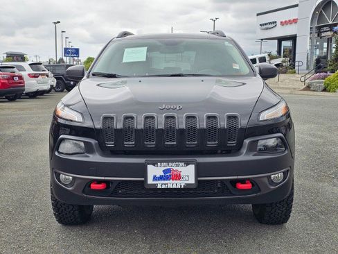 Used 2017 Jeep Cherokee Trailhawk w/ Trailer Tow Group AWD/4WD image 2