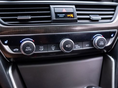 Used 2018 Honda Accord Sport image 26