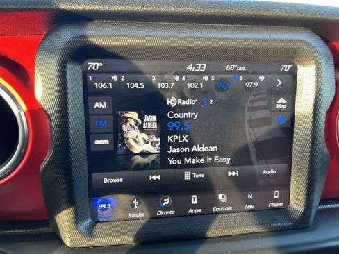 Used 2018 Jeep Wrangler Unlimited Rubicon image 16