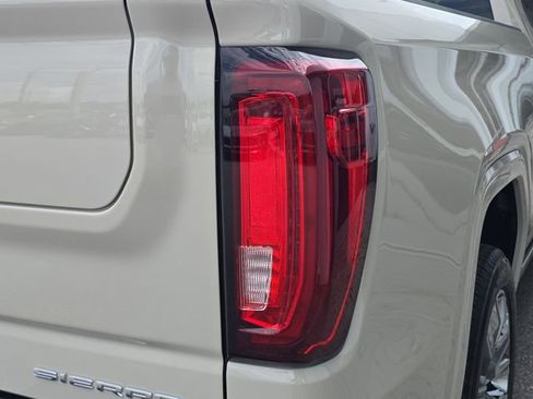New 2026 GMC Sierra 1500 Denali w/ Denali Reserve Package AWD/4WD image 8