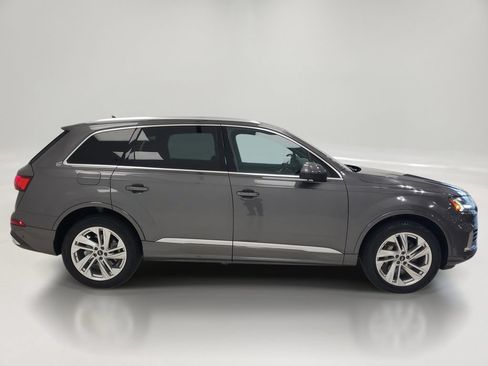 Used 2023 Audi Q7 2.0T Premium Plus w/ Premium Plus Package AWD/4WD image 4
