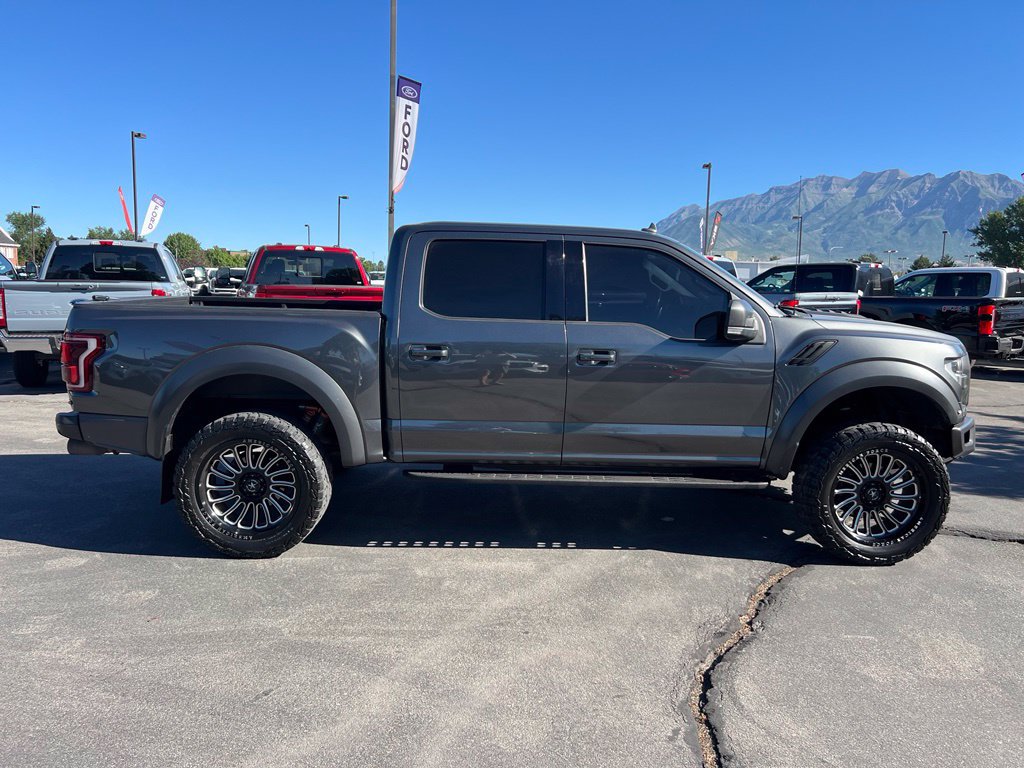 Used 2019 Ford F150 Raptor w/ Equipment Group 802A Luxury AWD/4WD image 6
