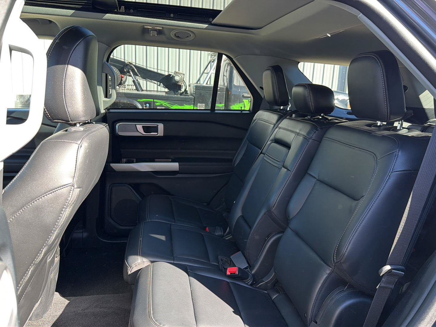 Used 2024 Ford Explorer XLT w/ Equipment Group 202A AWD/4WD image 9