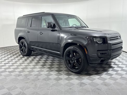 New 2026 Land Rover Defender 130 X-Dynamic SE AWD/4WD image 8