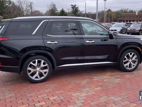 Used 2020 Hyundai Palisade SEL w/ Convenience Package image 2