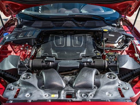 Used 2012 Jaguar XJ image 15