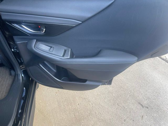 Used 2025 Subaru Outback Premium AWD/4WD image 23