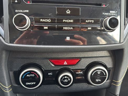 Used 2022 Subaru Crosstrek 2.5i Sport w/ Moonroof Package image 20