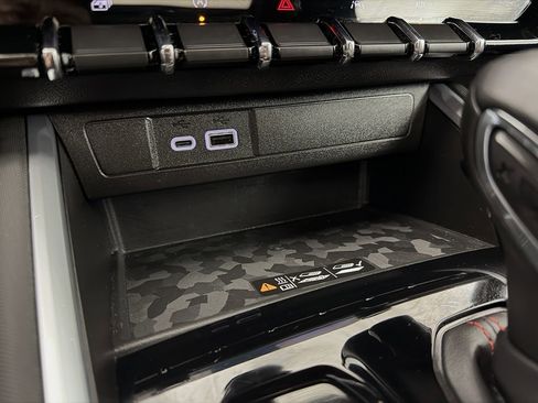 Used 2024 Chevrolet Colorado Z71 w/ Z71 Convenience Package 2 image 41