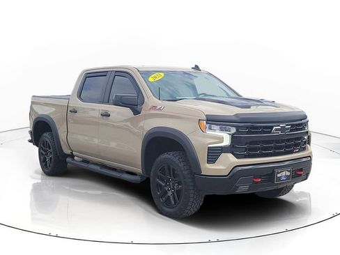 Used 2022 Chevrolet Silverado 1500 LT Trail Boss w/ Protection Package AWD/4WD image 3