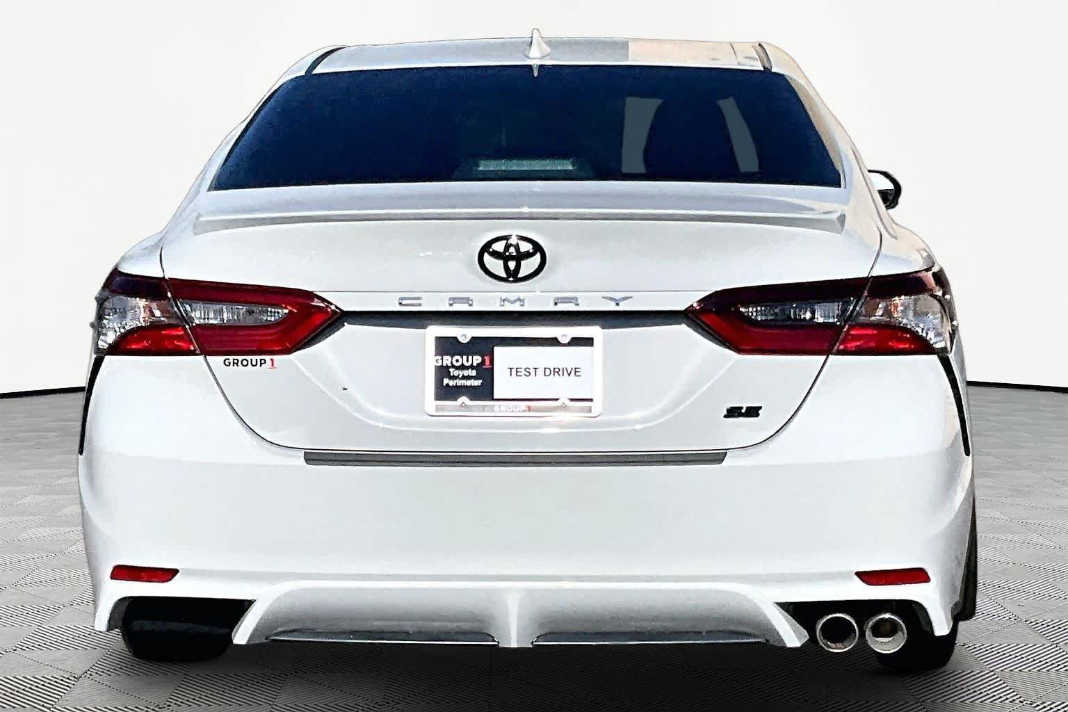 Used 2024 Toyota Camry SE w/ Blackout Package (TMS) FWD image 5
