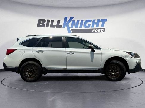 Used 2019 Subaru Outback 2.5i Touring AWD/4WD image 6