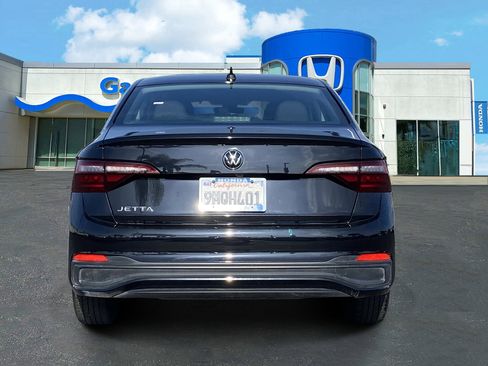 Used 2024 Volkswagen Jetta S image 5