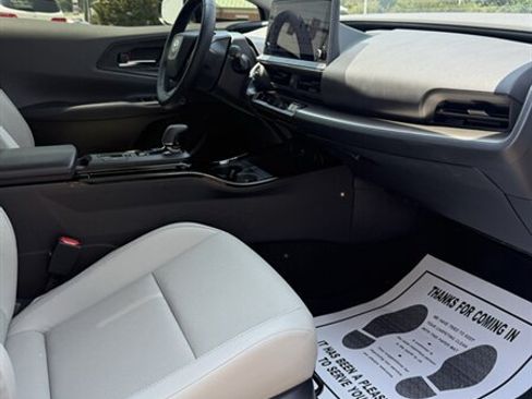 Used 2024 Toyota Prius XLE FWD image 37