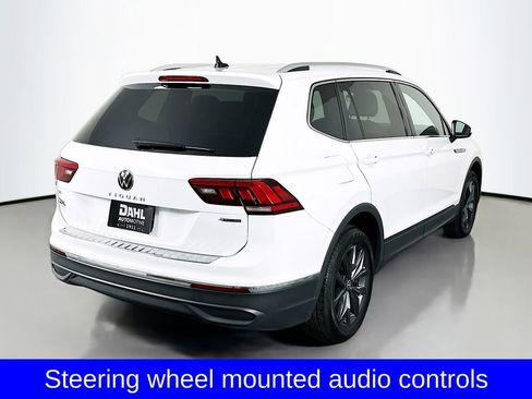 Used 2022 Volkswagen Tiguan SE image 13