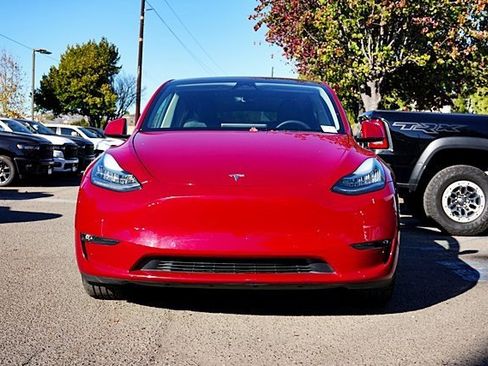 Used 2023 Tesla Model Y Long Range image 5