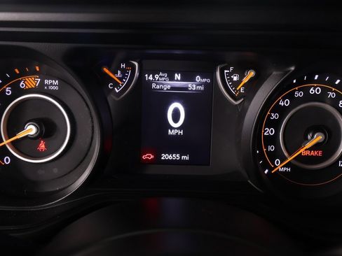 Used 2025 Jeep Wrangler Sport image 4