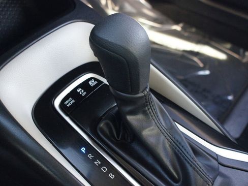Used 2024 Toyota Corolla LE FWD image 10