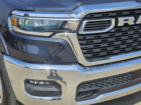 Used 2025 RAM 1500 Big Horn AWD/4WD image 8