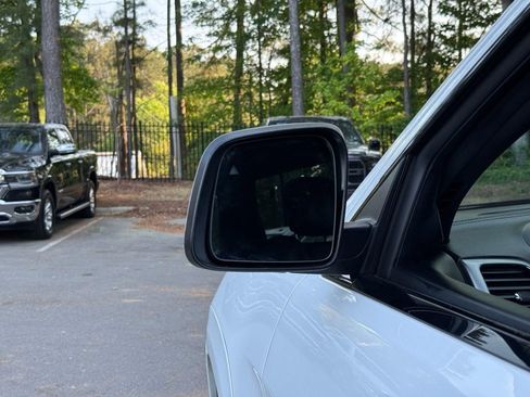 Used 2018 Jeep Grand Cherokee High Altitude RWD image 18