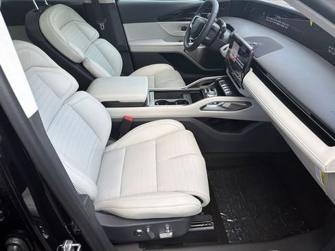 New 2026 Lincoln Nautilus Reserve AWD/4WD image 14