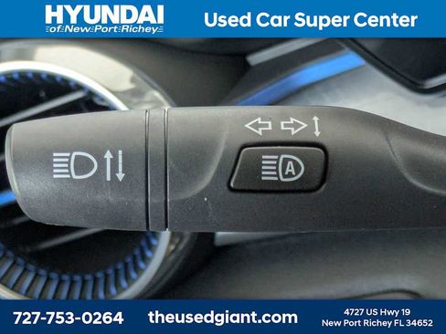 Used 2025 Chevrolet Trax LT w/ Driver Confidence Package FWD image 32