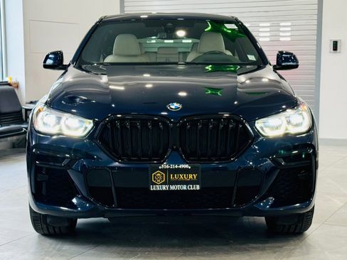 Used 2022 BMW X6 M50i w/ Executive Package image 2