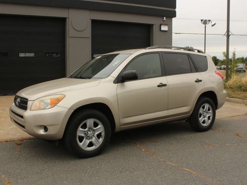 Used 2008 Toyota RAV4 4WD image 1