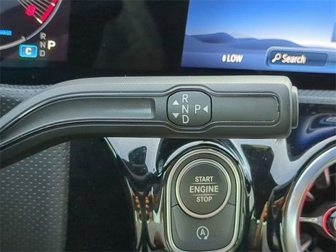Used 2025 Mercedes-Benz CLA 250 image 24
