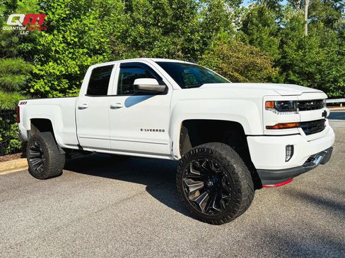 Used 2017 Chevrolet Silverado 1500 LT w/ All Star Edition AWD/4WD image 2