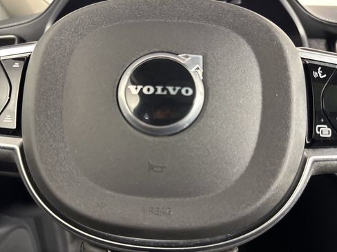 Used 2025 Volvo XC90 B6 Plus AWD/4WD image 35