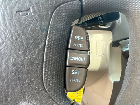 Used 2006 Honda CR-V LX image 11
