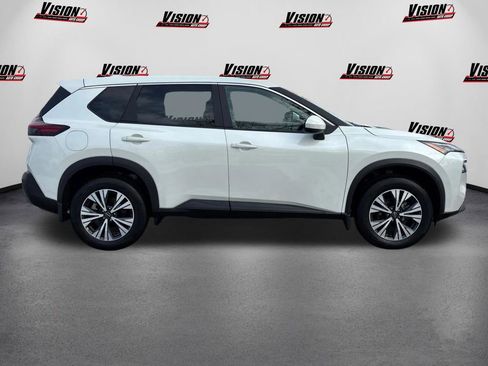 Used 2023 Nissan Rogue SV image 4
