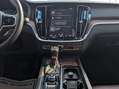 Used 2019 Volvo S60 T8 Inscription AWD/4WD image 10