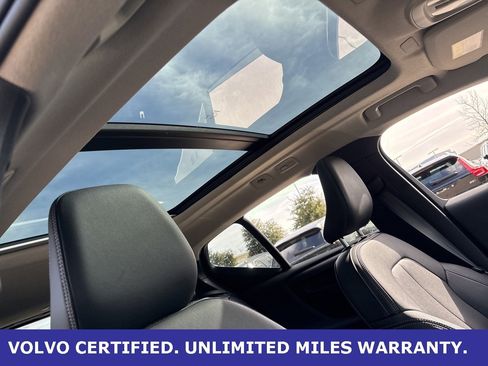 Certified 2025 Volvo XC40 B5 Core image 14