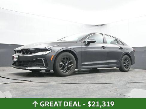 Used 2025 Kia K5 LXS FWD image 48