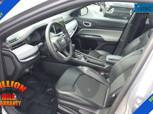 Used 2024 Jeep Compass Latitude AWD/4WD image 24