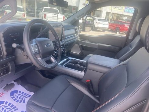 Used 2024 Ford F250 Lariat w/ Chrome Package image 16