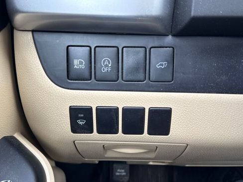 Used 2017 Toyota Highlander XLE image 34