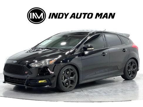Used 2018 Ford Focus ST FWD image 8