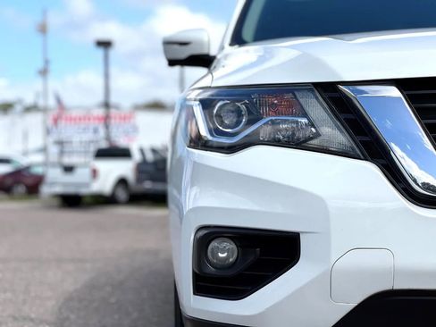 Used 2020 Nissan Pathfinder SL image 13