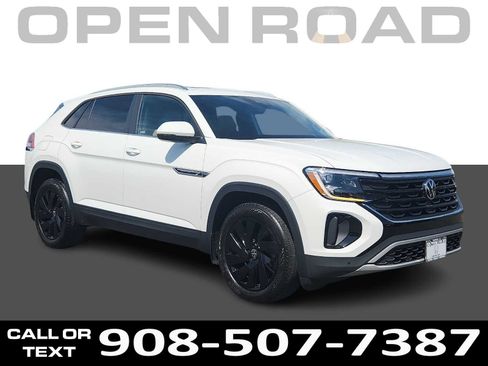 Used 2024 Volkswagen Atlas Cross Sport SE AWD/4WD image 1