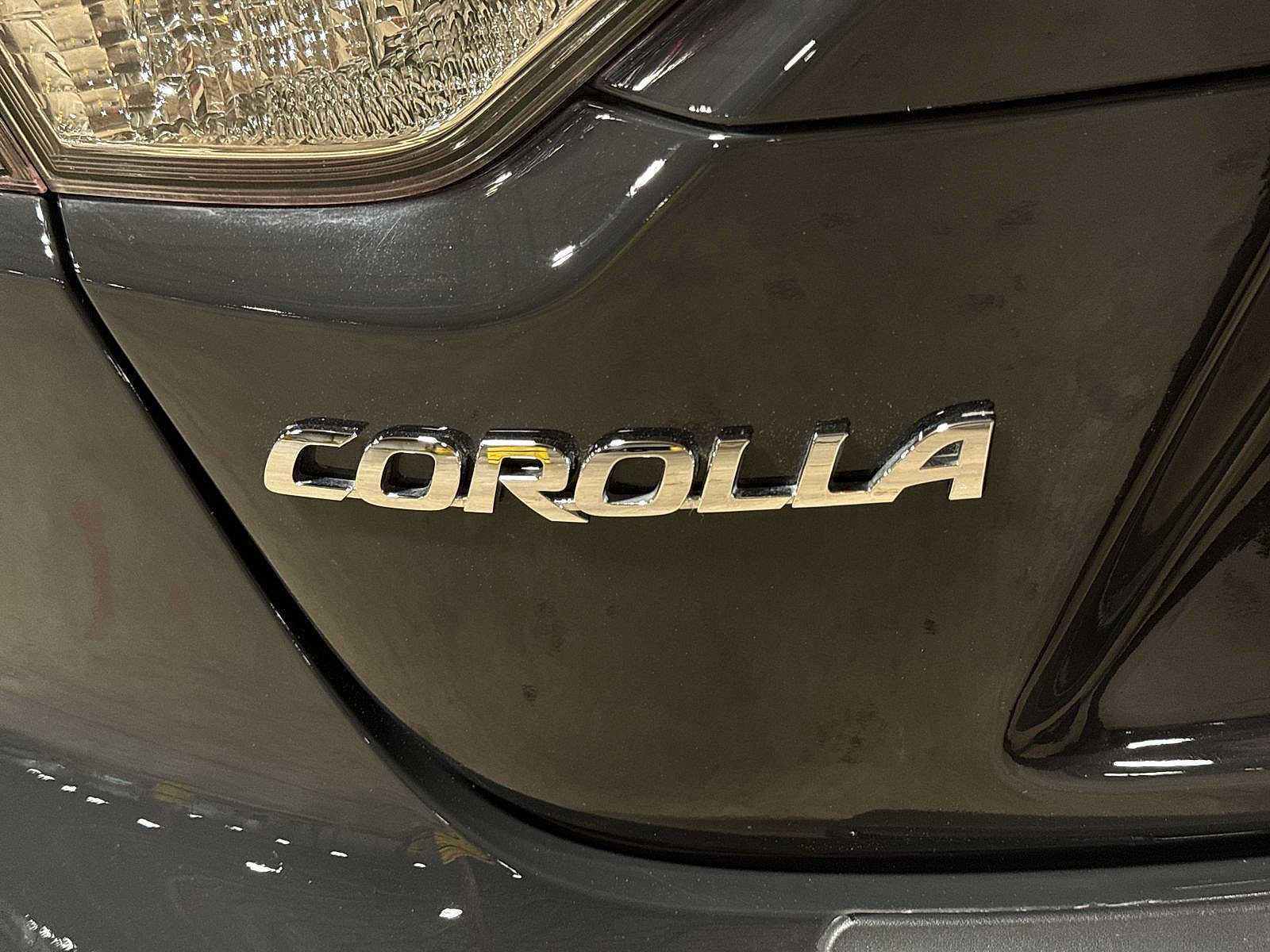 Used 2023 Toyota Corolla LE w/ Carpet Mat Package (TMS) FWD image 24
