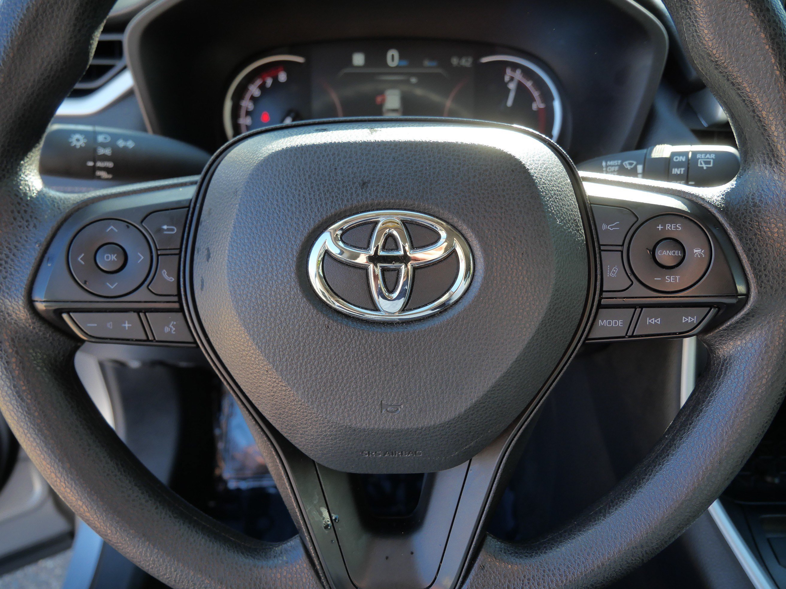 Certified 2025 Toyota RAV4 XLE AWD/4WD image 26