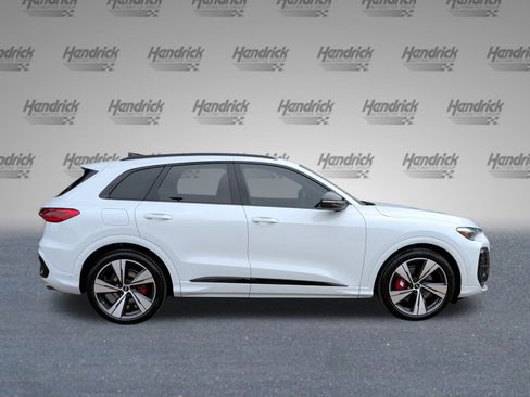 Used 2025 Audi SQ5 Premium Plus AWD/4WD image 10