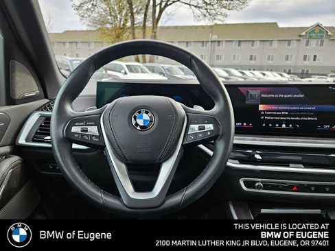 Used 2024 BMW X5 xDrive40i w/ Premium Package image 22