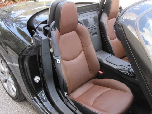 Used 2013 MAZDA MX-5 Miata Grand Touring image 18