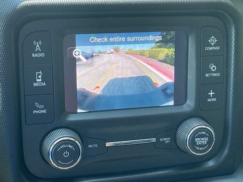 Used 2021 Jeep Gladiator Sport w/ Trailer Tow Package AWD/4WD image 18